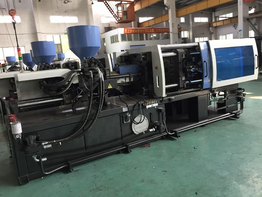 中国 100トンの射出成形機械、横の注入の形成機械980kN 工場